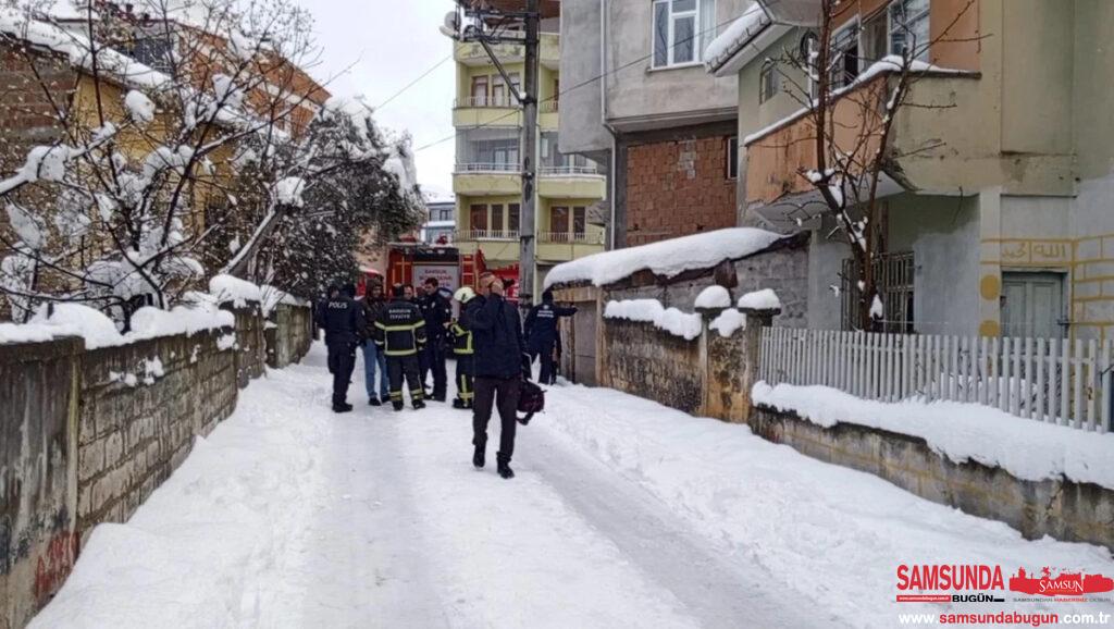 Samsun’da 2 Katlı Binada Çıkan Yangın Korkuttu