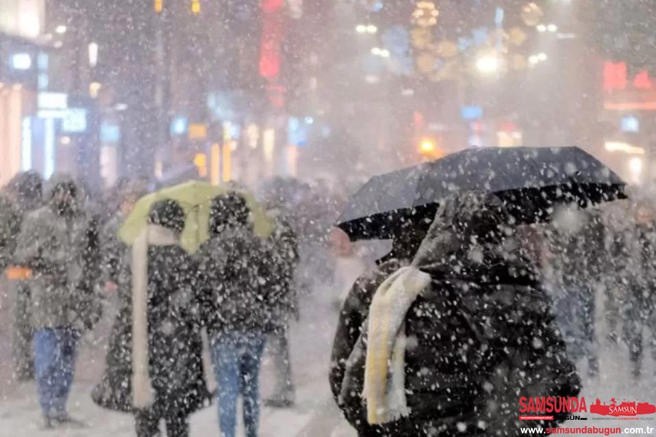 Samsun'lular Güne Kar Yağışı İle Uyandı