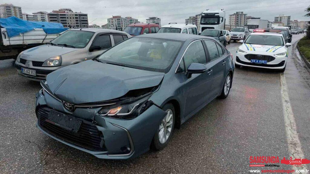 Samsun'da 9 Aracın Karıştığı Zincirleme Trafik Kazası Canik